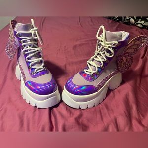 Wings of a pixie platform boot size 7